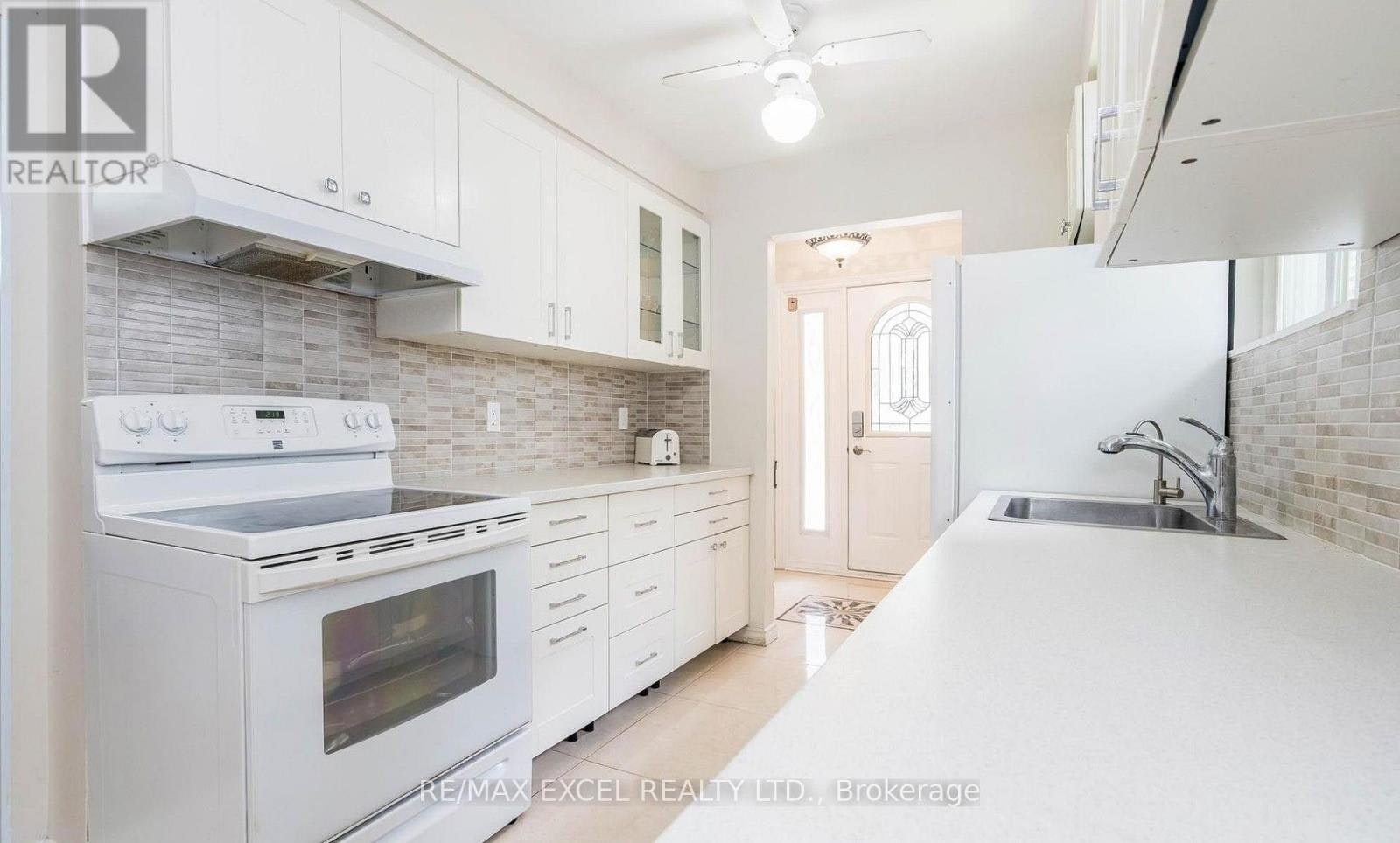 12 College Crescent, Barrie, ON, L4M 2W2 - 5