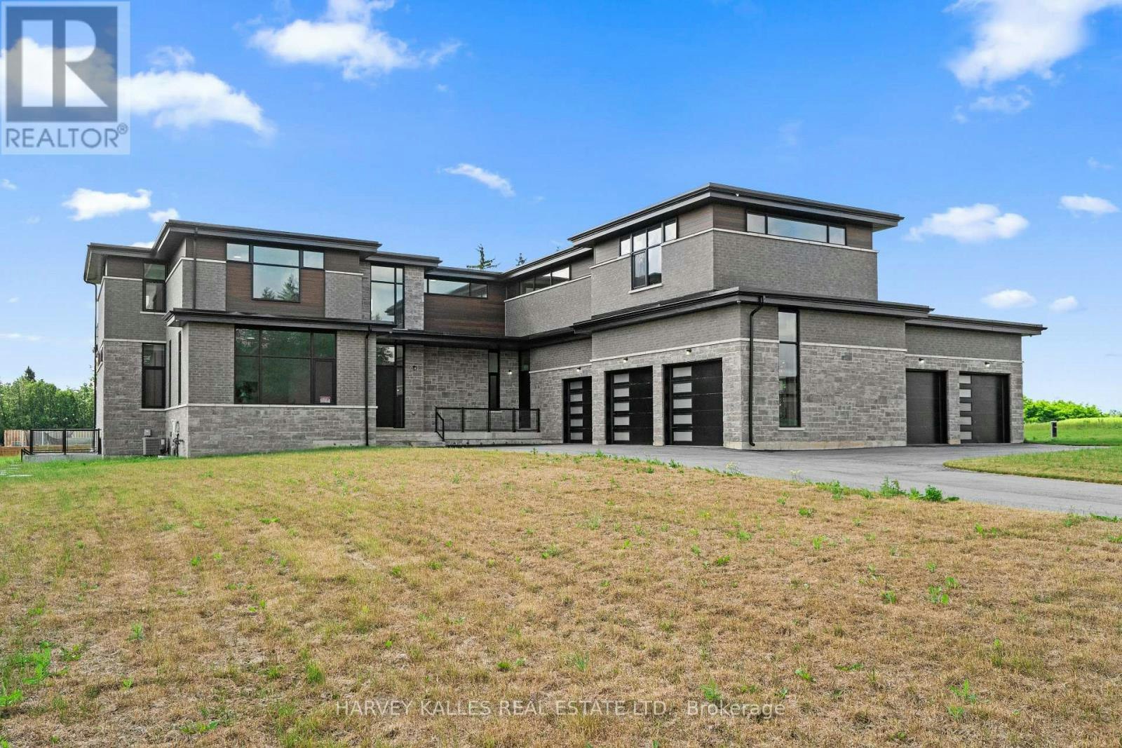 2 Sugarbush Court, Halton Hills, ON, L7G 4S7