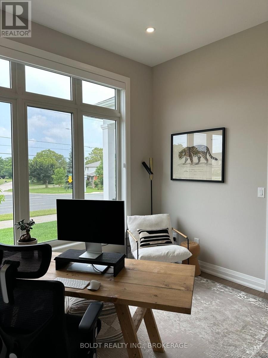 15-205 St. David's Road, St. Catharines, ON, L2V 0N6 - 15