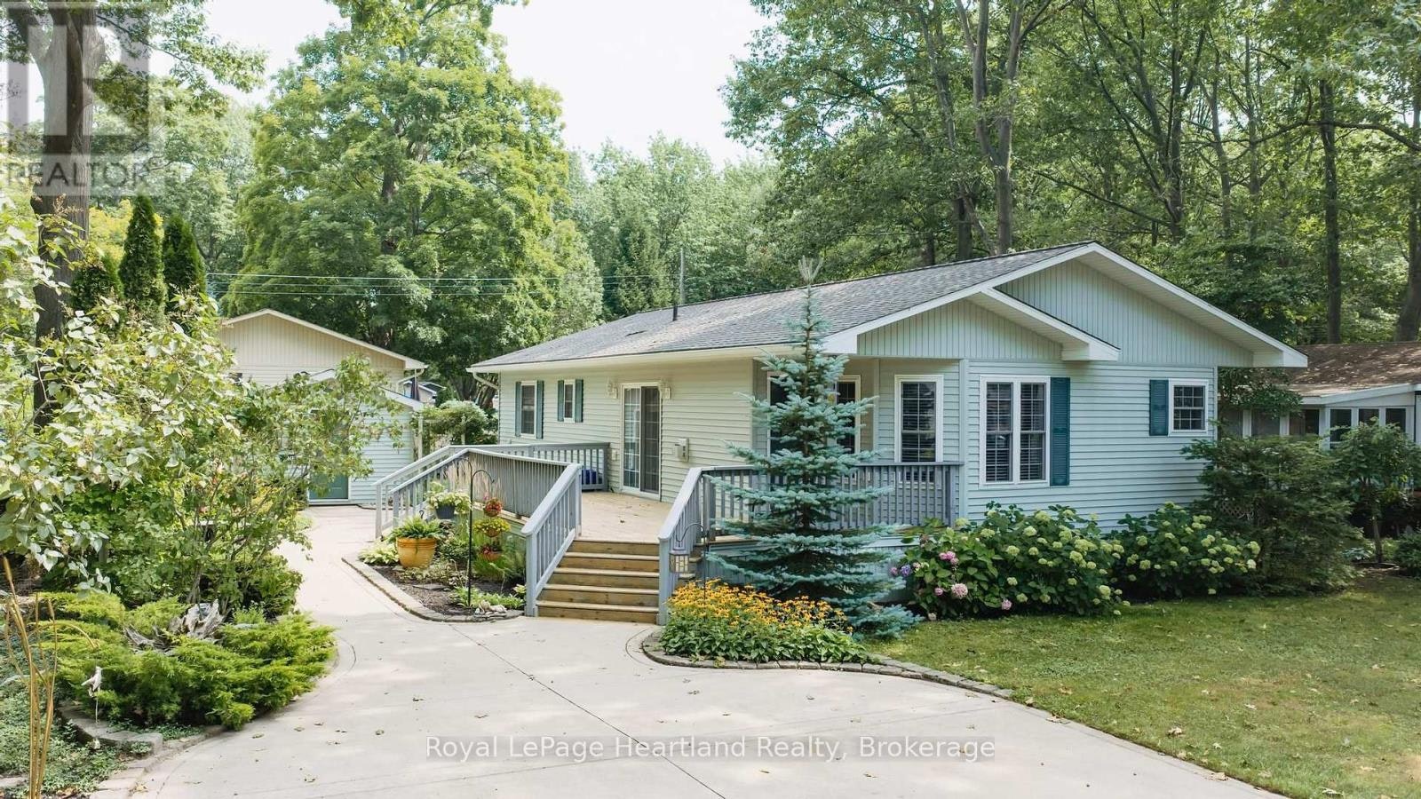10 Huron Lane, Goderich, ON, N7A 3Y2