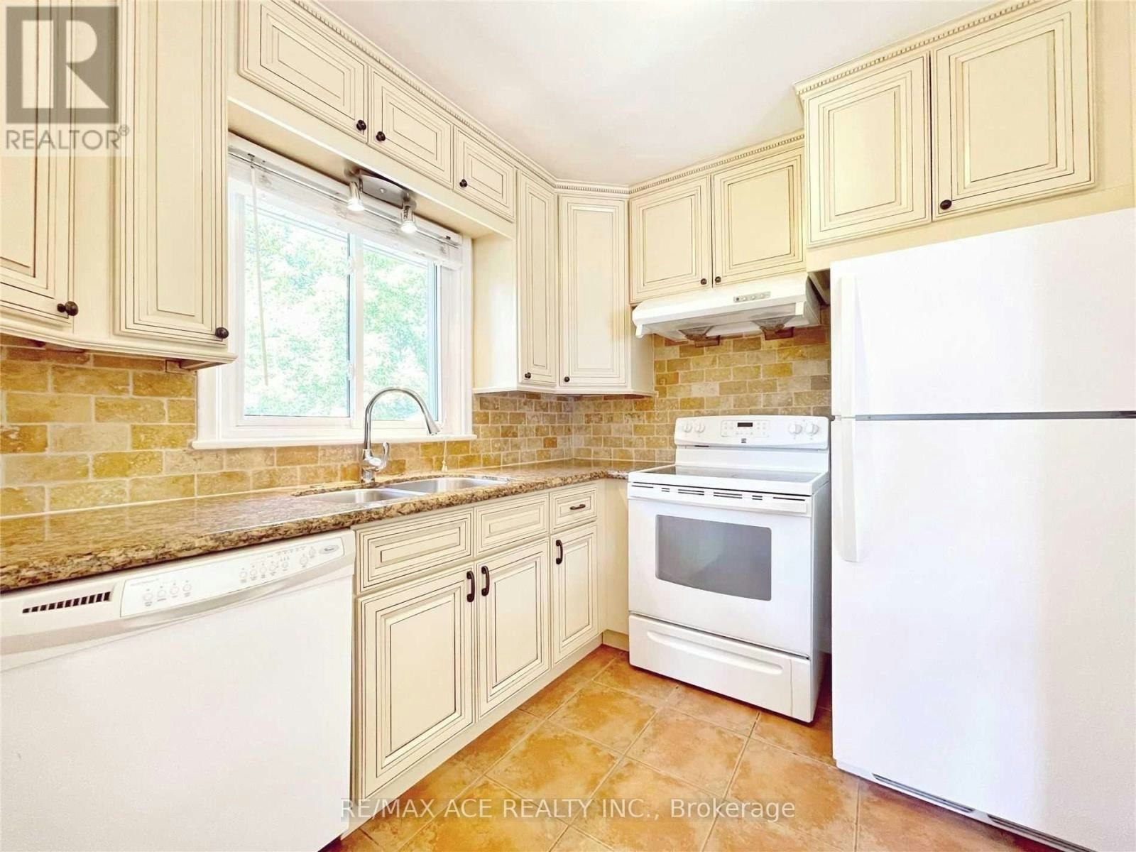 MAIN-246 Horsham Avenue, Toronto, ON, M2N 2A6 - 8