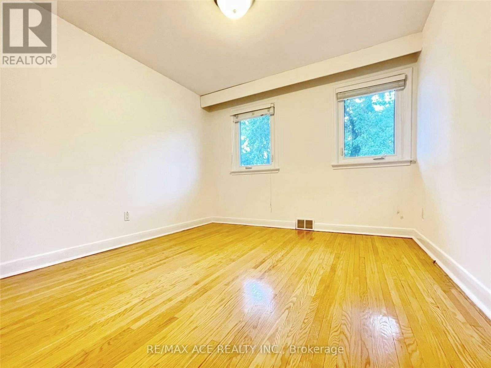 MAIN-246 Horsham Avenue, Toronto, ON, M2N 2A6 - 13