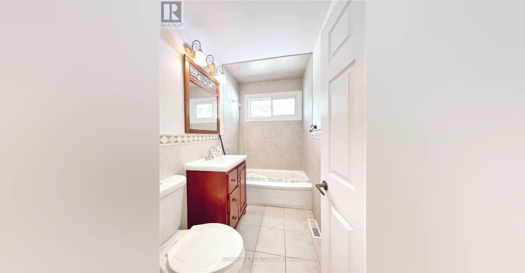 MAIN-246 Horsham Avenue, Toronto, ON, M2N 2A6 - 11