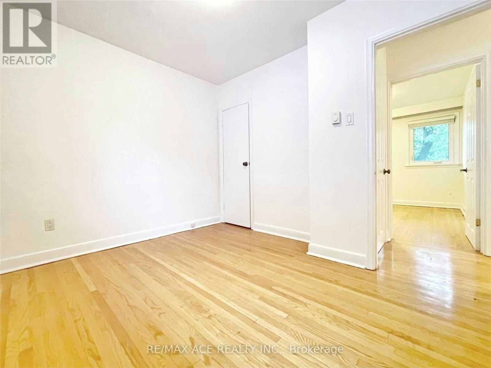 MAIN-246 Horsham Avenue, Toronto, ON, M2N 2A6 - 15