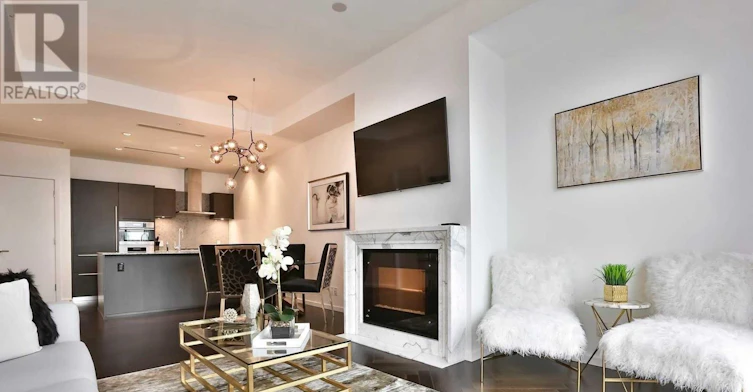 5805-180 University Avenue, Toronto, ON, M5H 0A2