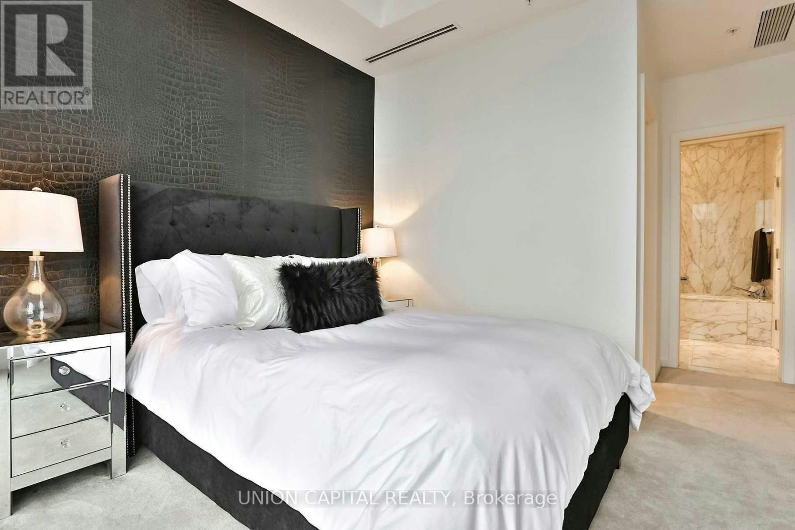 5805-180 University Avenue, Toronto, ON, M5H 0A2 - 20