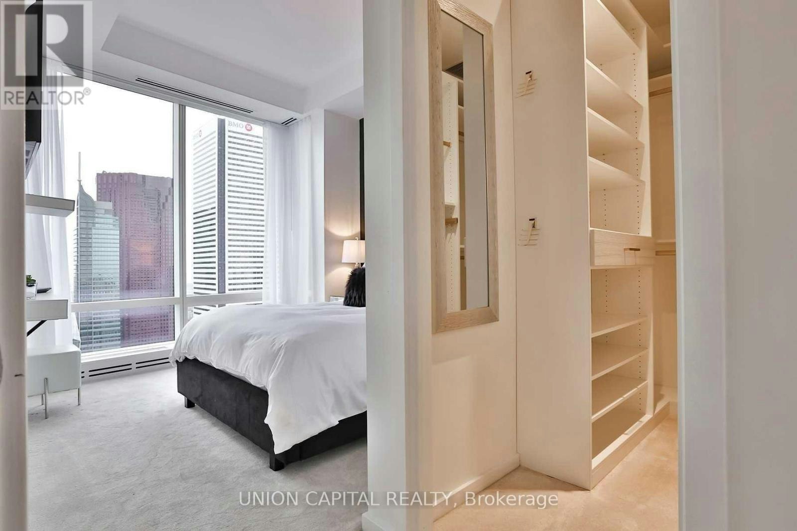 5805-180 University Avenue, Toronto, ON, M5H 0A2 - 17
