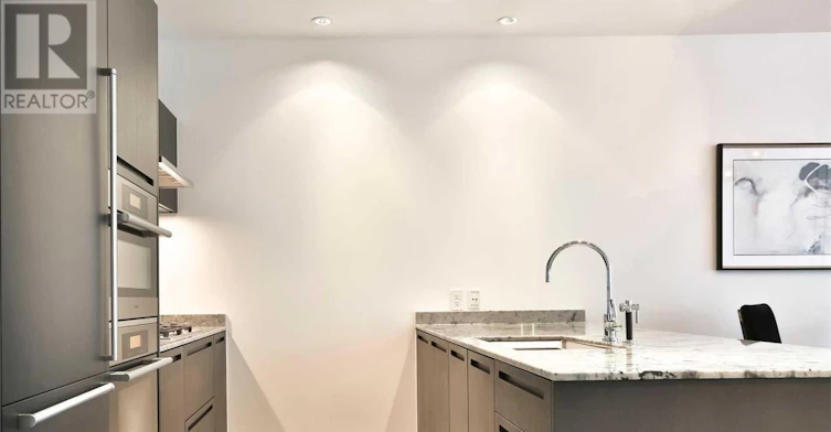 5805-180 University Avenue, Toronto, ON, M5H 0A2 - 10