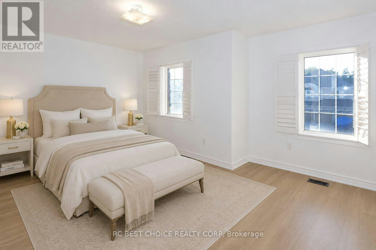 MAIN-23 Durhamview Crescent, Whitchurch-Stouffville, ON, L4S 1S4 - 10
