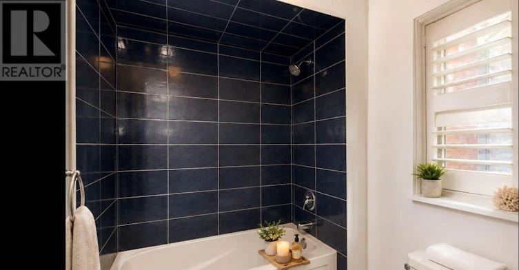 MAIN-23 Durhamview Crescent, Whitchurch-Stouffville, ON, L4S 1S4 - 11