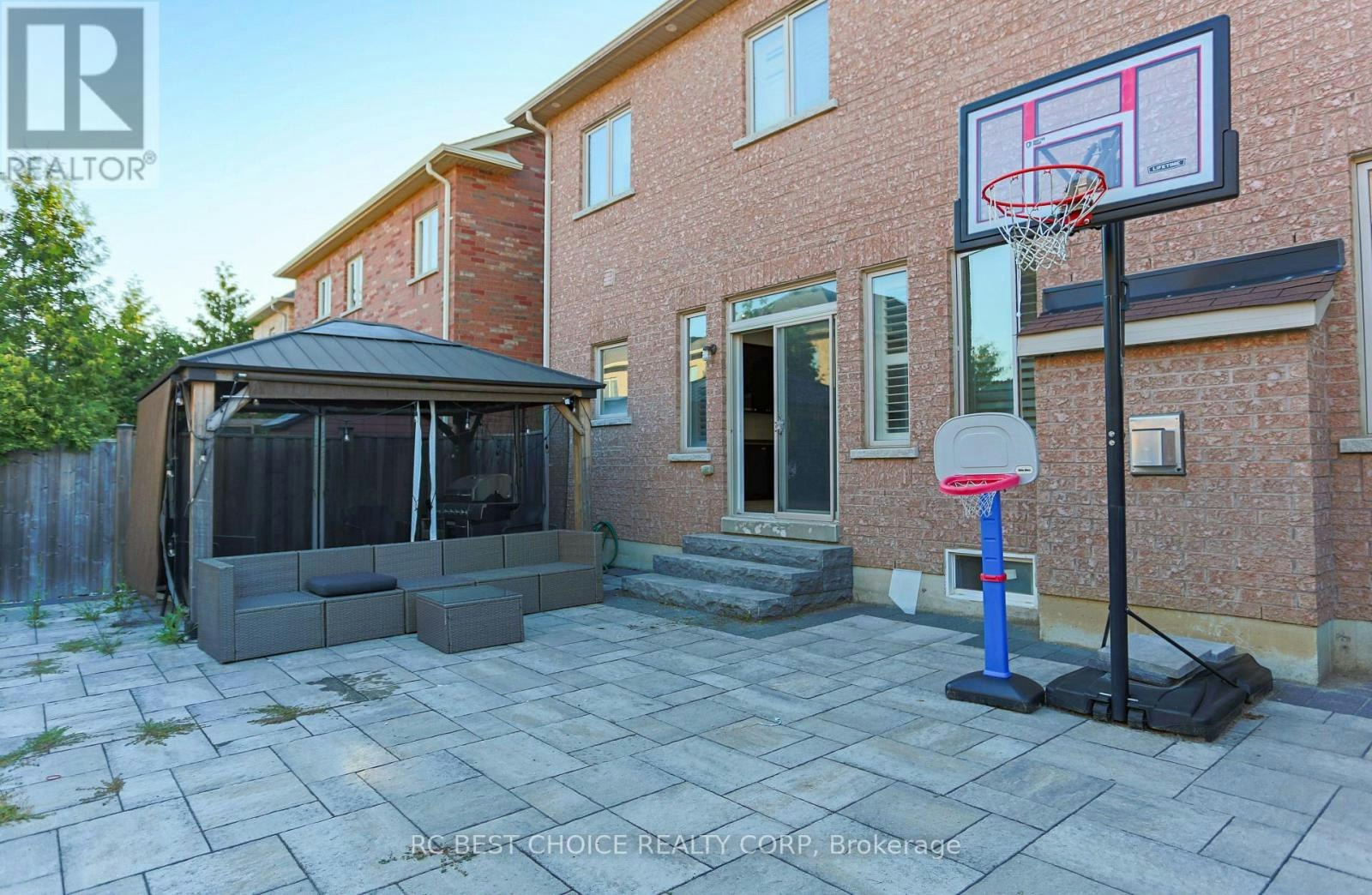 MAIN-23 Durhamview Crescent, Whitchurch-Stouffville, ON, L4S 1S4 - 13