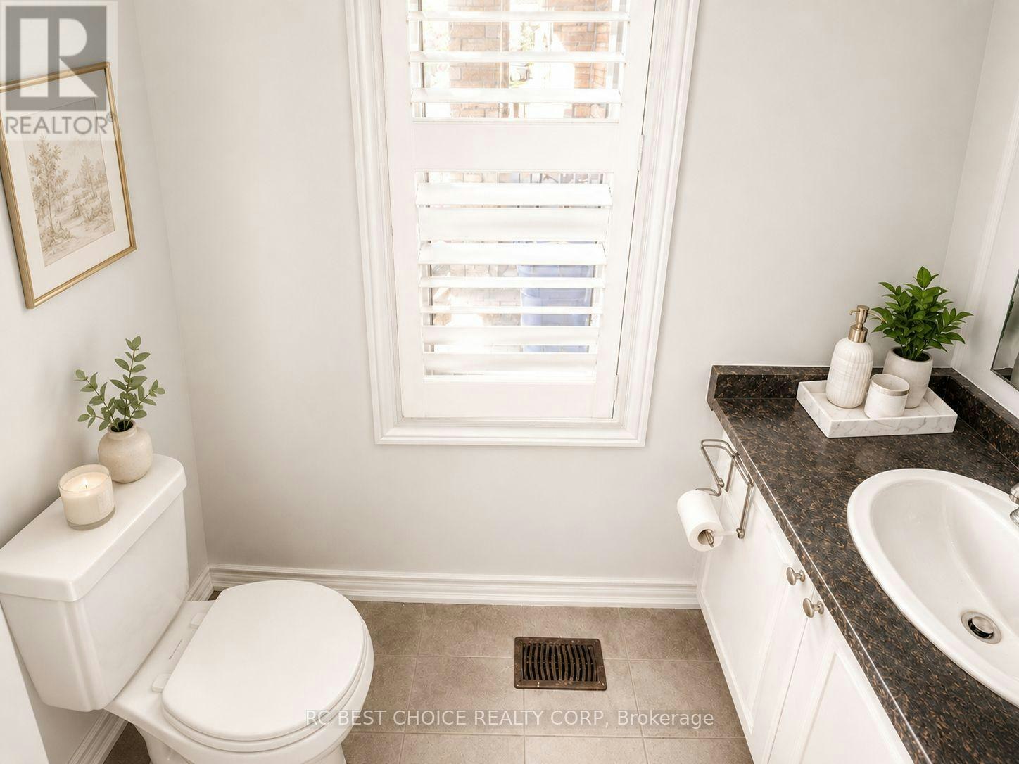 MAIN-23 Durhamview Crescent, Whitchurch-Stouffville, ON, L4S 1S4 - 5