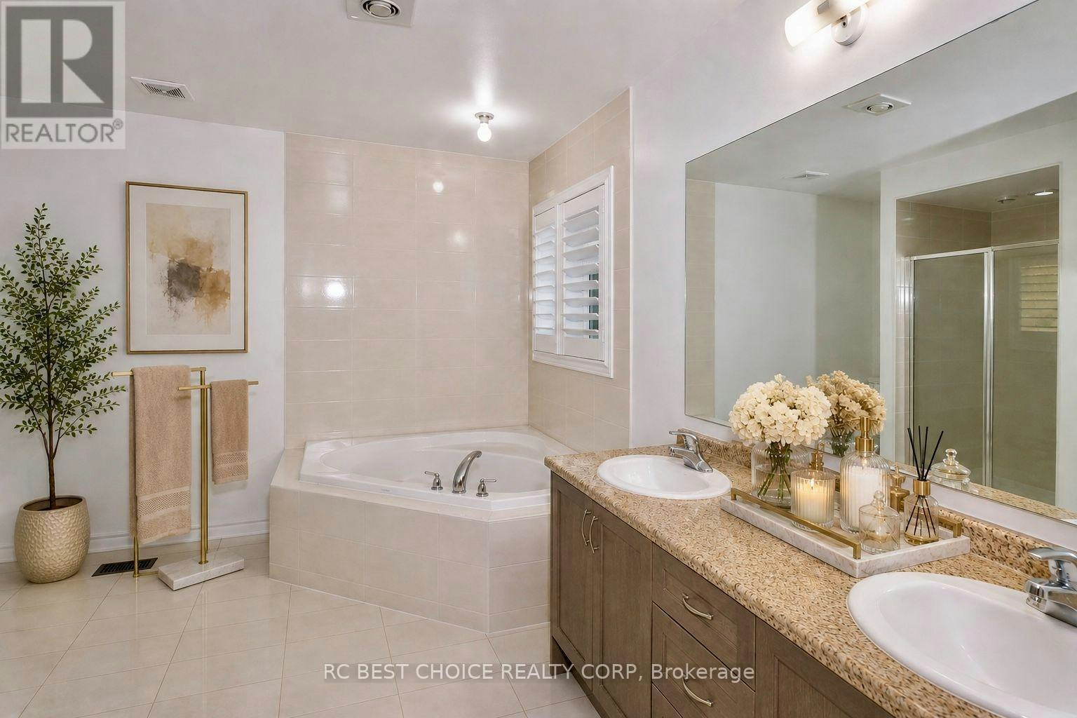 MAIN-23 Durhamview Crescent, Whitchurch-Stouffville, ON, L4S 1S4 - 8