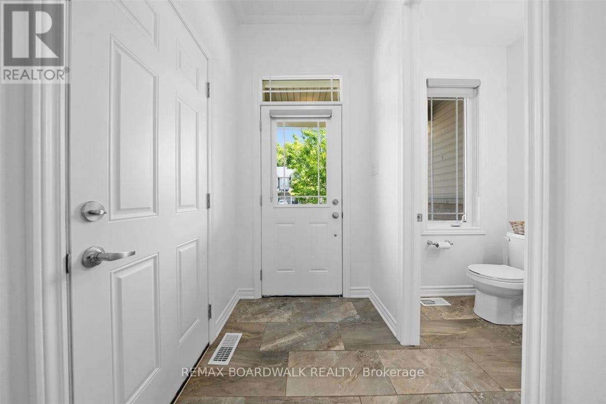 446 Meadowbreeze Drive, Ottawa, ON, K2M 0L1 - 3