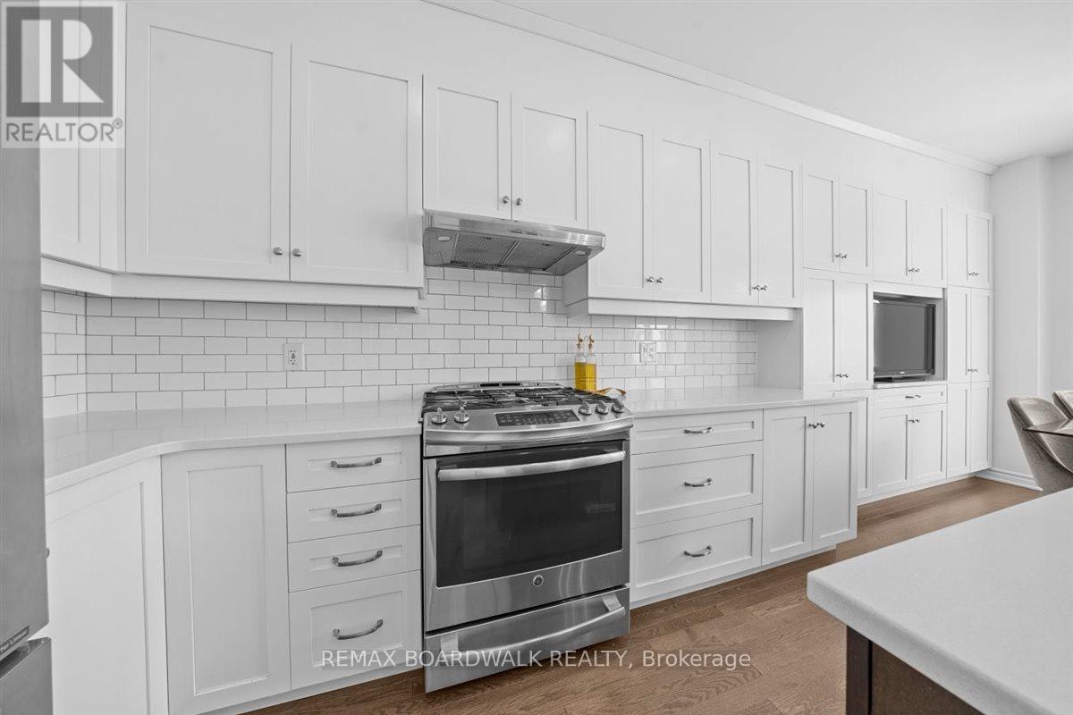 446 Meadowbreeze Drive, Ottawa, ON, K2M 0L1 - 7