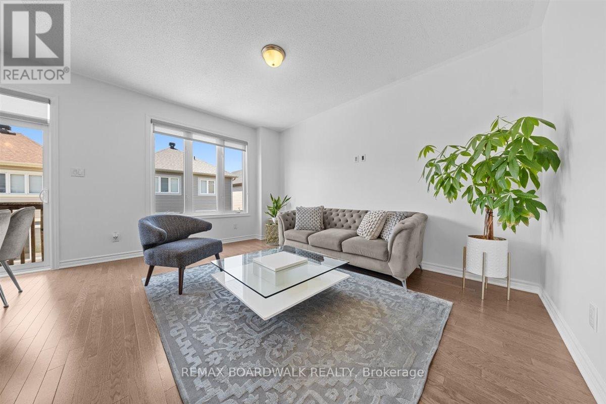446 Meadowbreeze Drive, Ottawa, ON, K2M 0L1 - 12