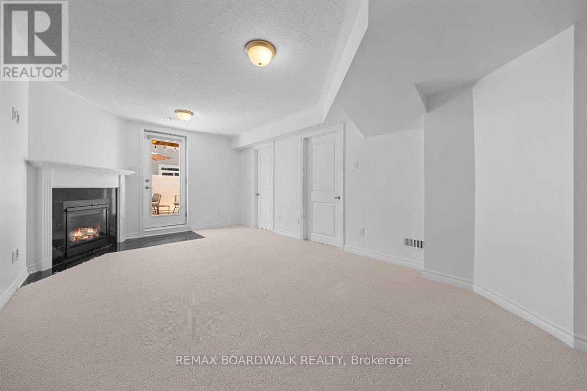 446 Meadowbreeze Drive, Ottawa, ON, K2M 0L1 - 21