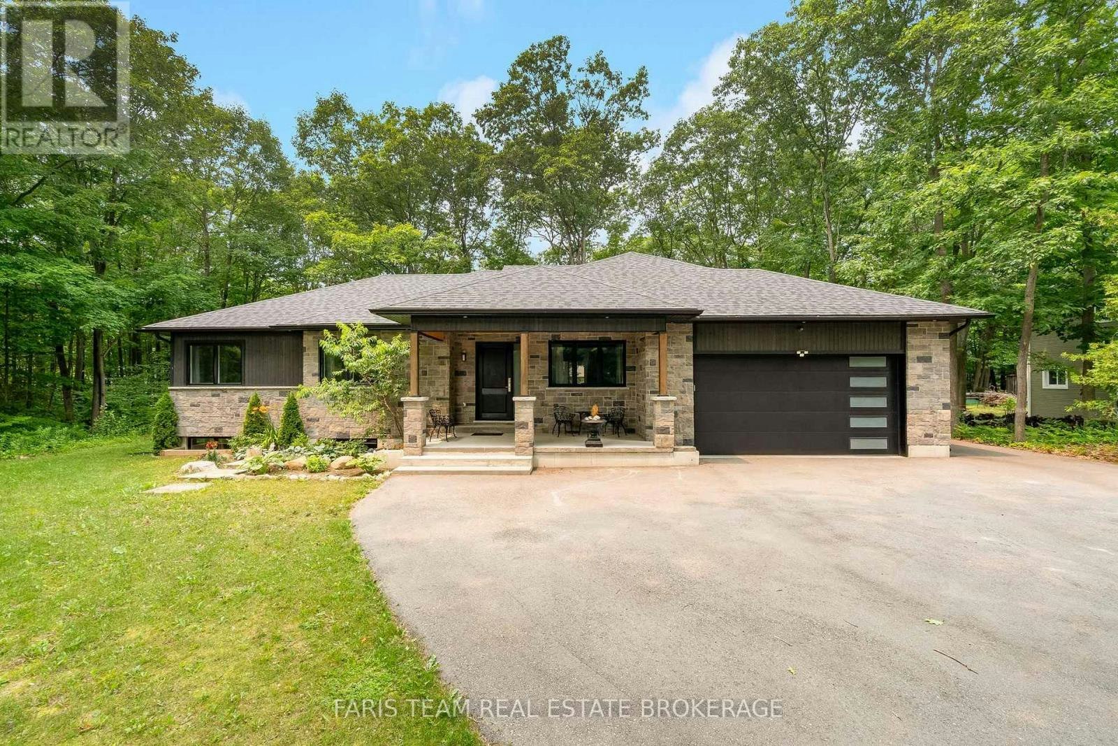 34 Oakwood Avenue, Tiny, ON, L9M 0J2
