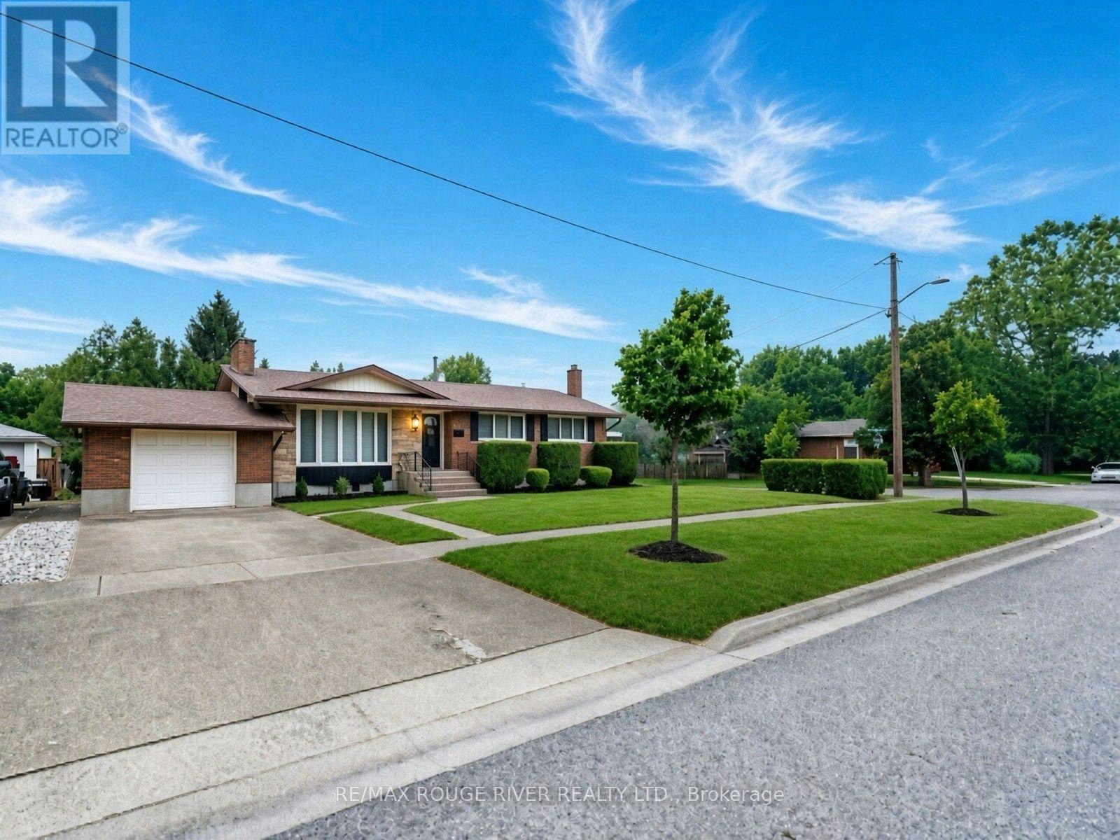 25 Clearview Heights, St. Catharines, ON, L2T 2W2