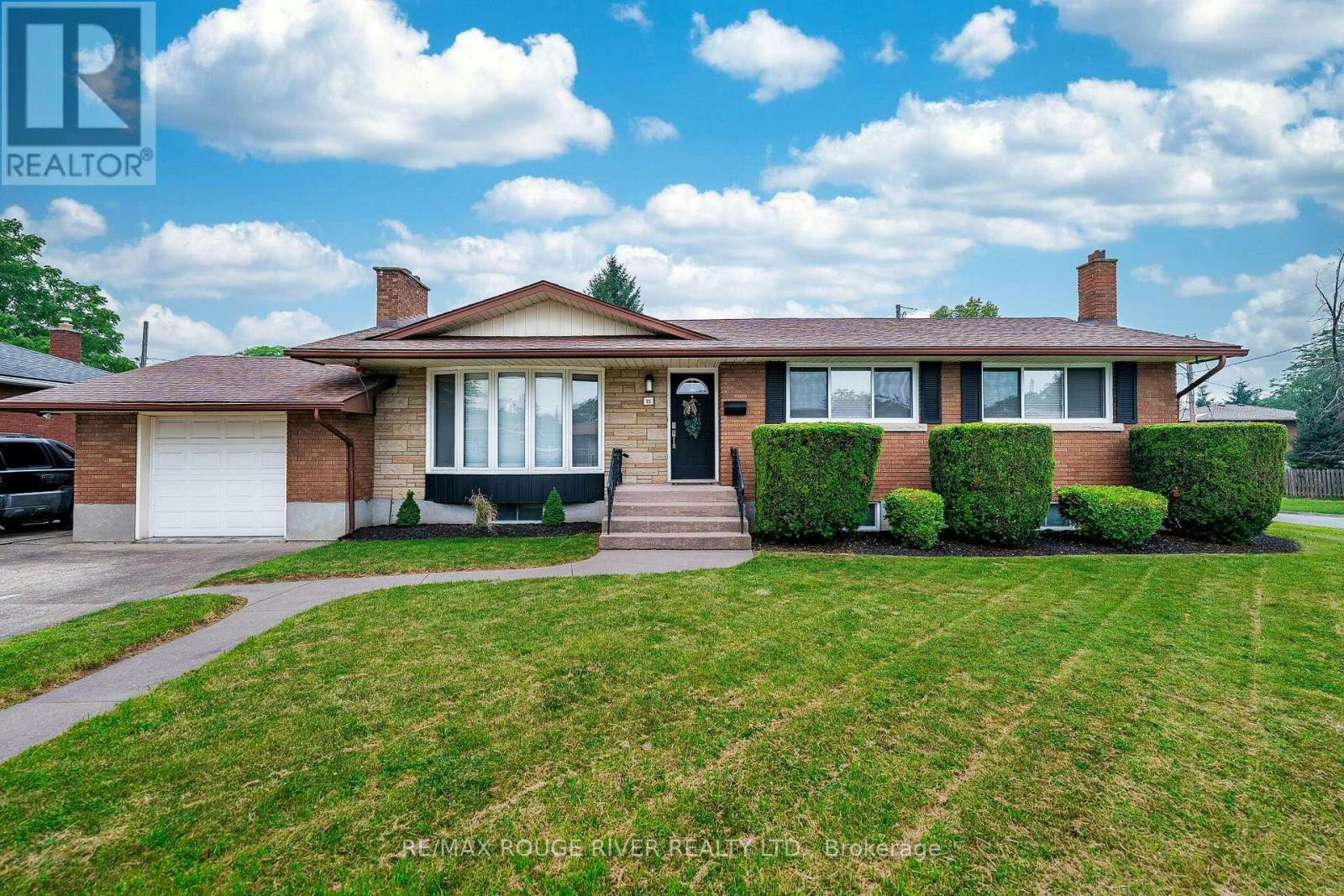 25 Clearview Heights, St. Catharines, ON, L2T 2W2
