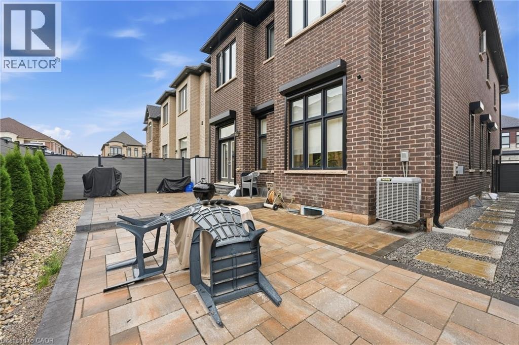 Upper-1192 Stag Hollow, Oakville, ON, L6M 5M4 - 38