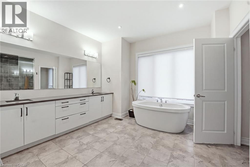 Upper-1192 Stag Hollow, Oakville, ON, L6M 5M4 - 35