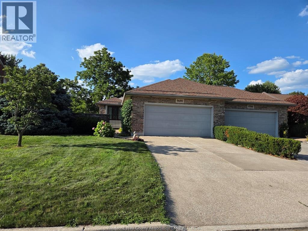 9690 Menard Street, Windsor, ON, N8P 1G5