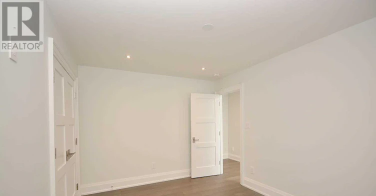 14B Pine Avenue N, Mississauga, ON, L5H 2P8 - 21