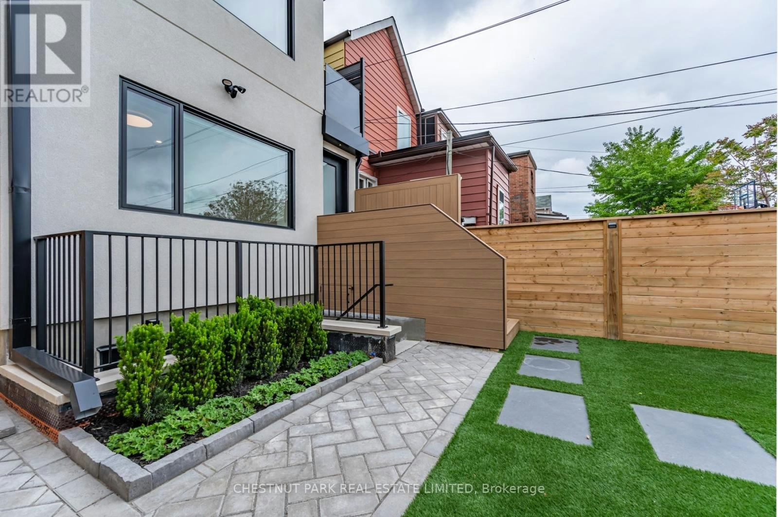 LOWER-594 Concord Avenue, Toronto, ON, M6H 2R1 - 24