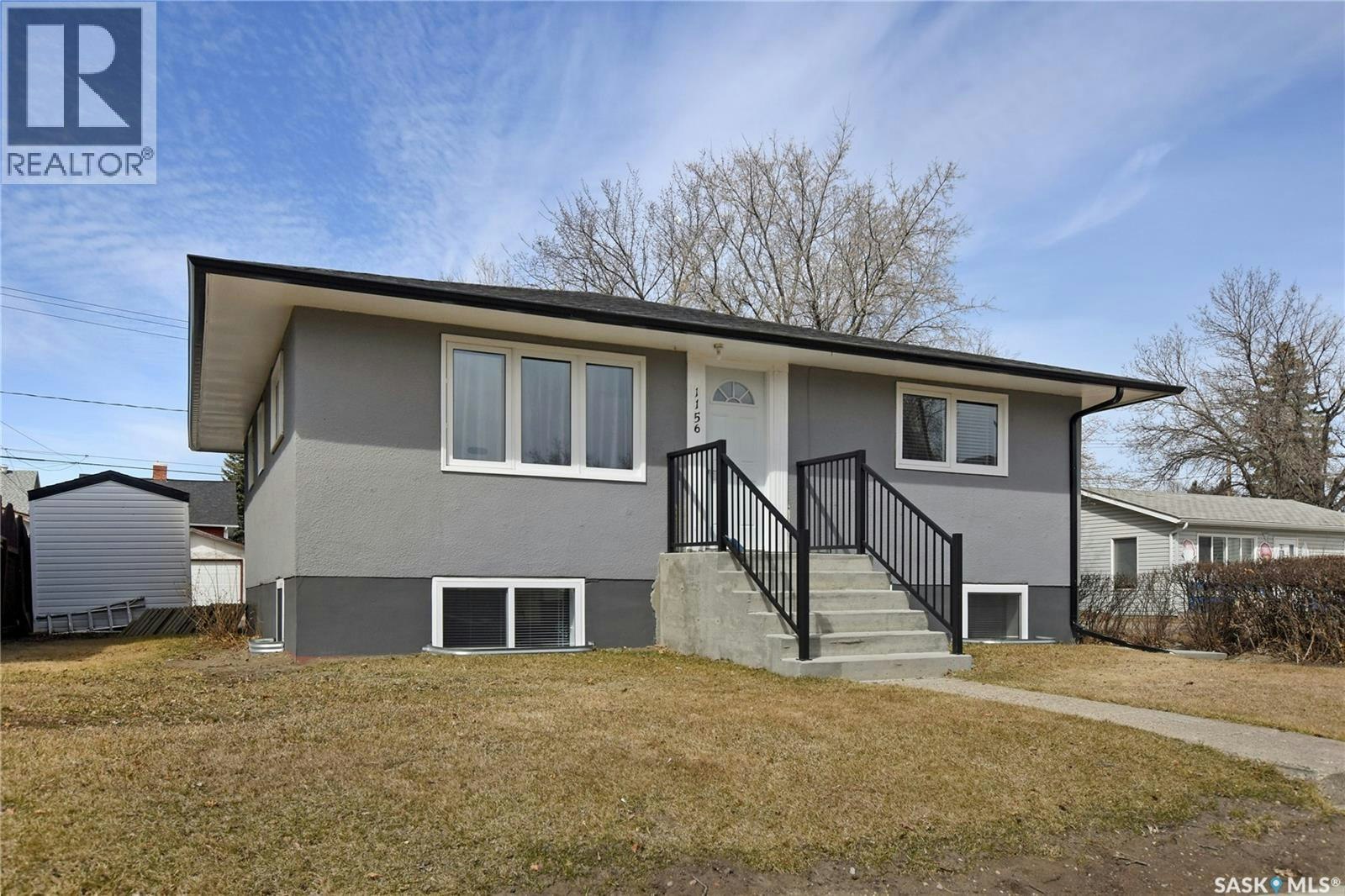 1156 4th Avenue NW, Moose Jaw, SK, S6H 3X4