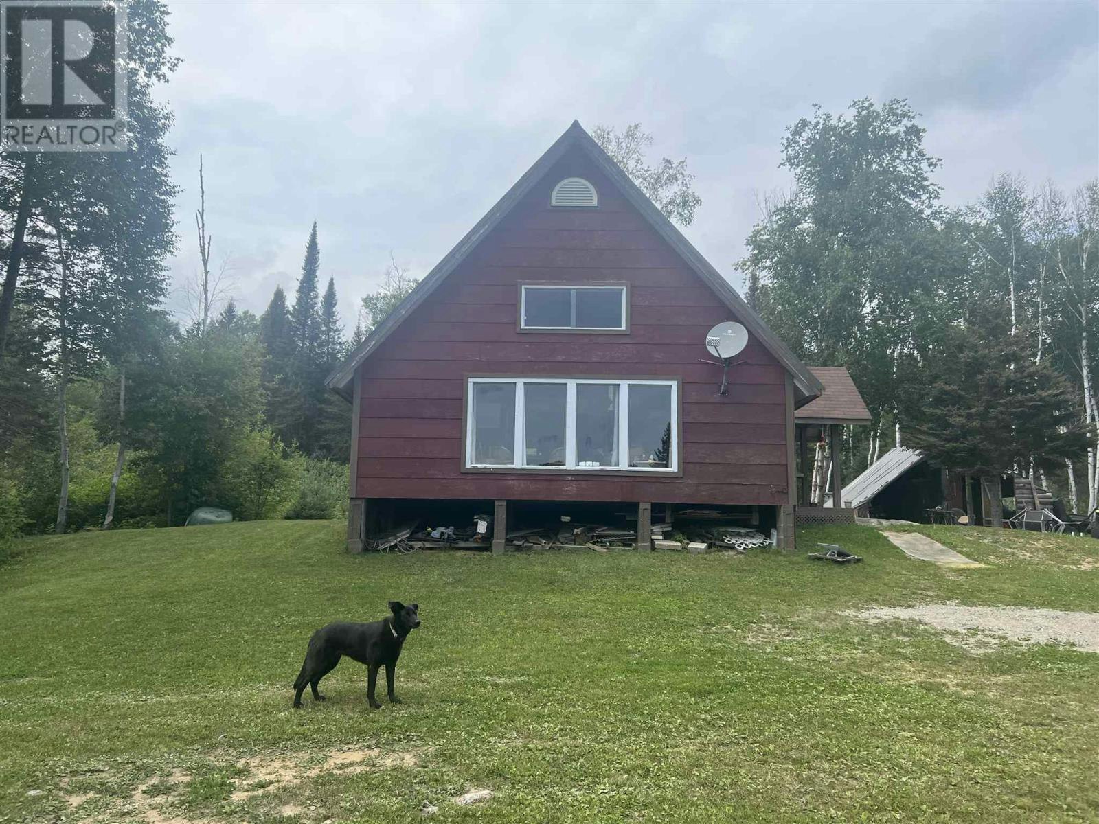 015 Paint Lake Road, Lake of Bays, ON, P0S 1K0