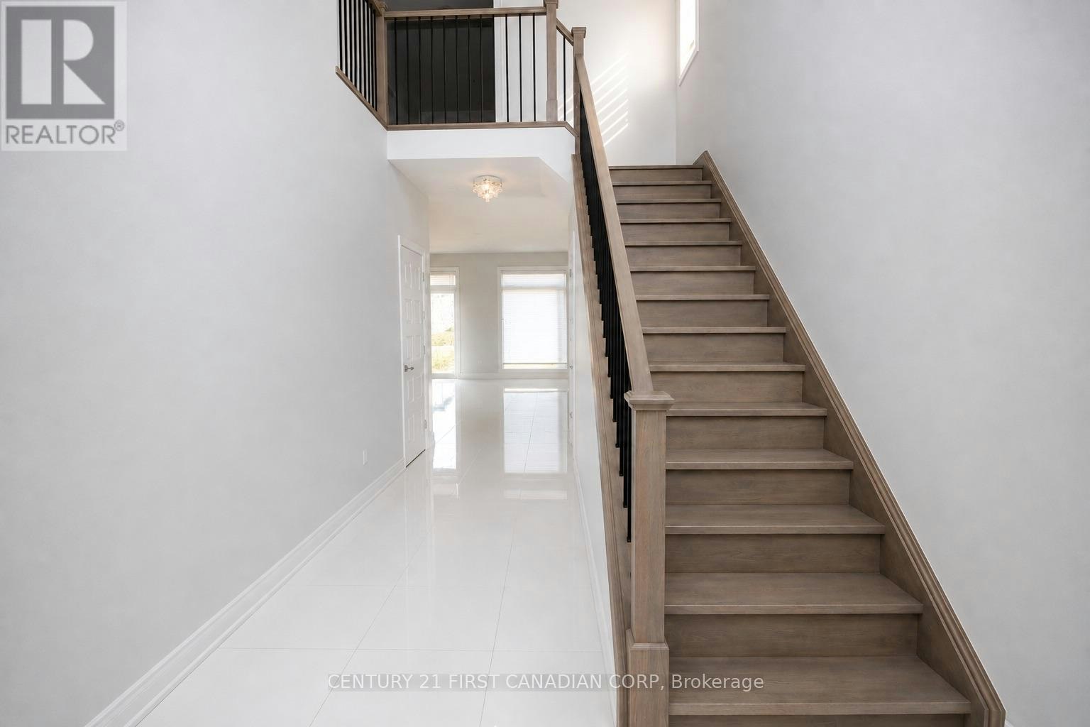 1300 Twilite Boulevard, London, ON, N6G 0X8 - 2