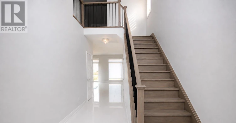 1300 Twilite Boulevard, London, ON, N6G 0X8 - 2