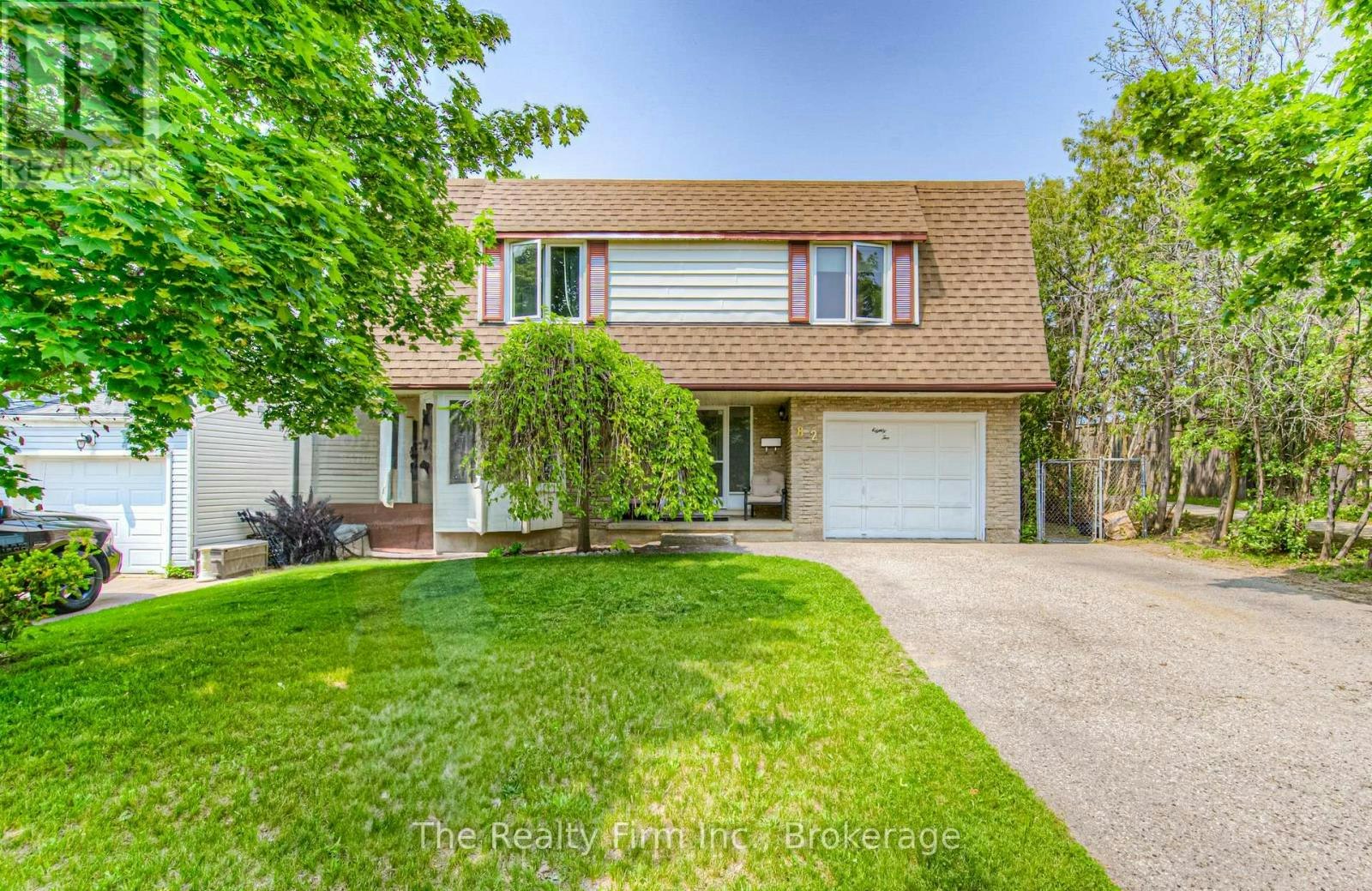 82 Roseneath Crescent, Kitchener, ON, N2E 1V9