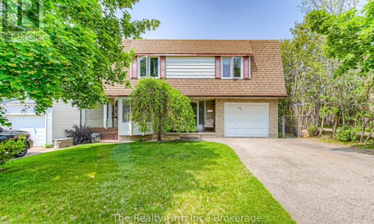 82 Roseneath Crescent