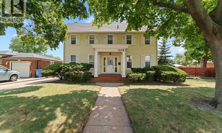 1409 Granville Crescent