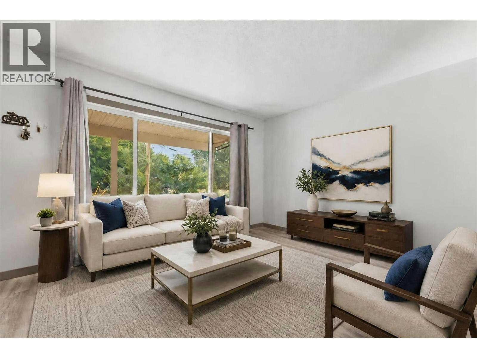 7-3807 32 Avenue - 3