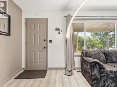 7-3807 32 Avenue - 5