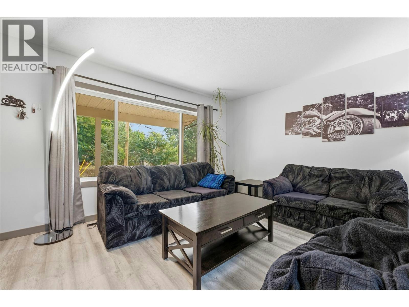 7-3807 32 Avenue - 4