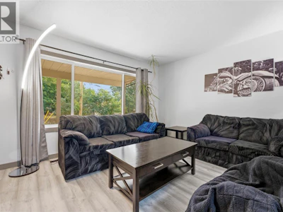 7-3807 32 Avenue - 4