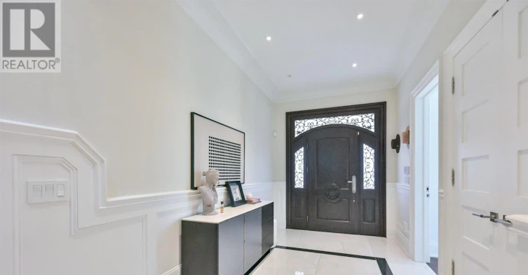 38A Doverwood Court, Toronto, ON, M2M 2G8 - 3