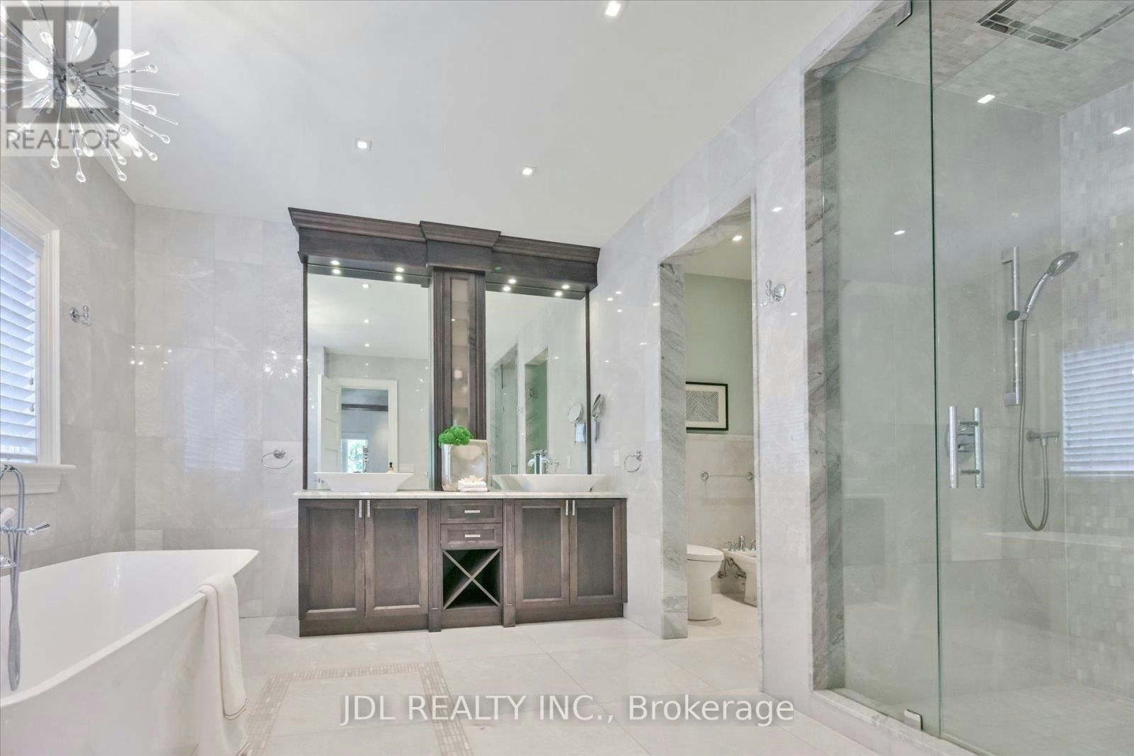 38A Doverwood Court, Toronto, ON, M2M 2G8 - 30