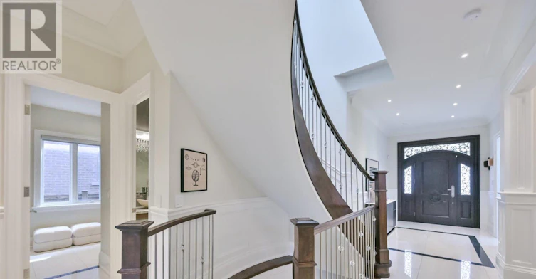 38A Doverwood Court, Toronto, ON, M2M 2G8 - 5