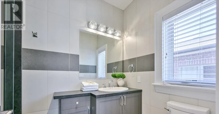 38A Doverwood Court, Toronto, ON, M2M 2G8 - 34