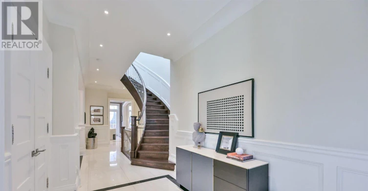 38A Doverwood Court, Toronto, ON, M2M 2G8 - 4