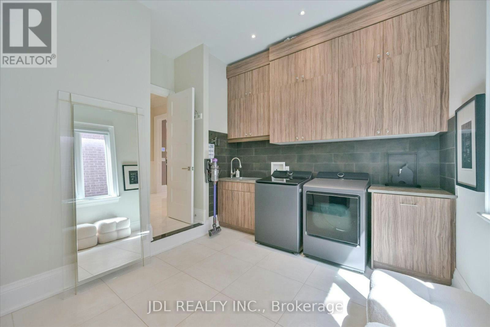38A Doverwood Court, Toronto, ON, M2M 2G8 - 23