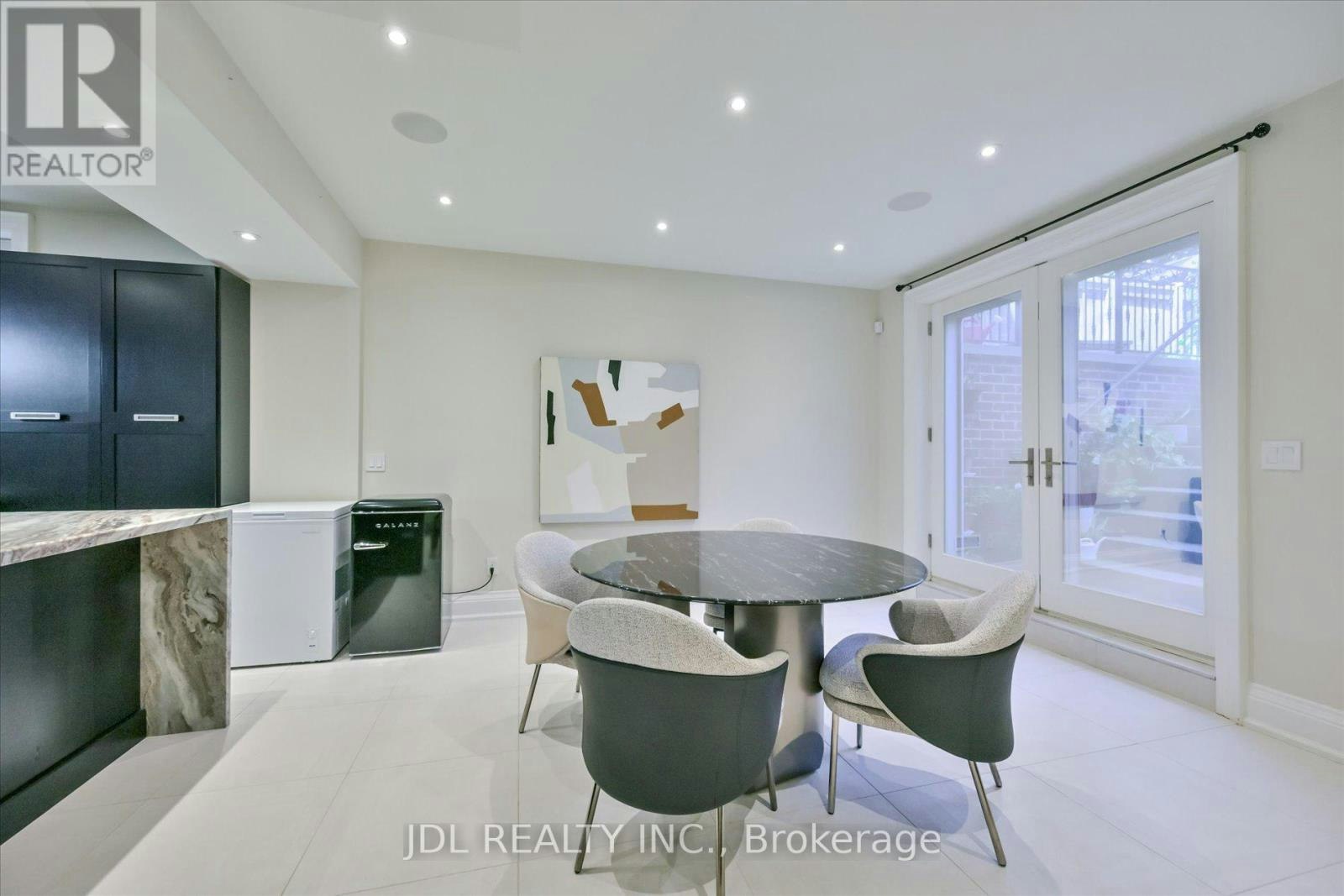 38A Doverwood Court, Toronto, ON, M2M 2G8 - 43