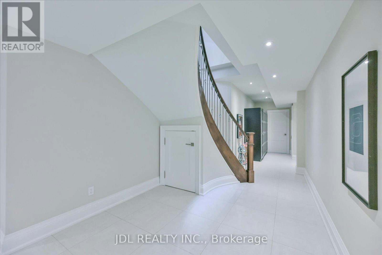 38A Doverwood Court, Toronto, ON, M2M 2G8 - 40