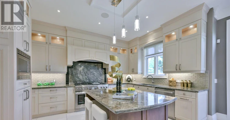 38A Doverwood Court, Toronto, ON, M2M 2G8 - 11