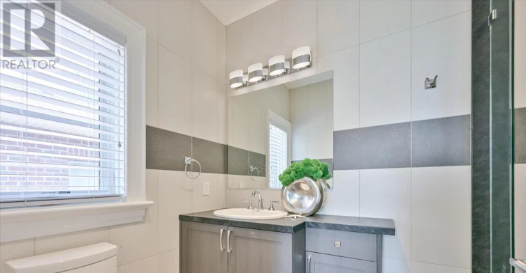 38A Doverwood Court, Toronto, ON, M2M 2G8 - 36